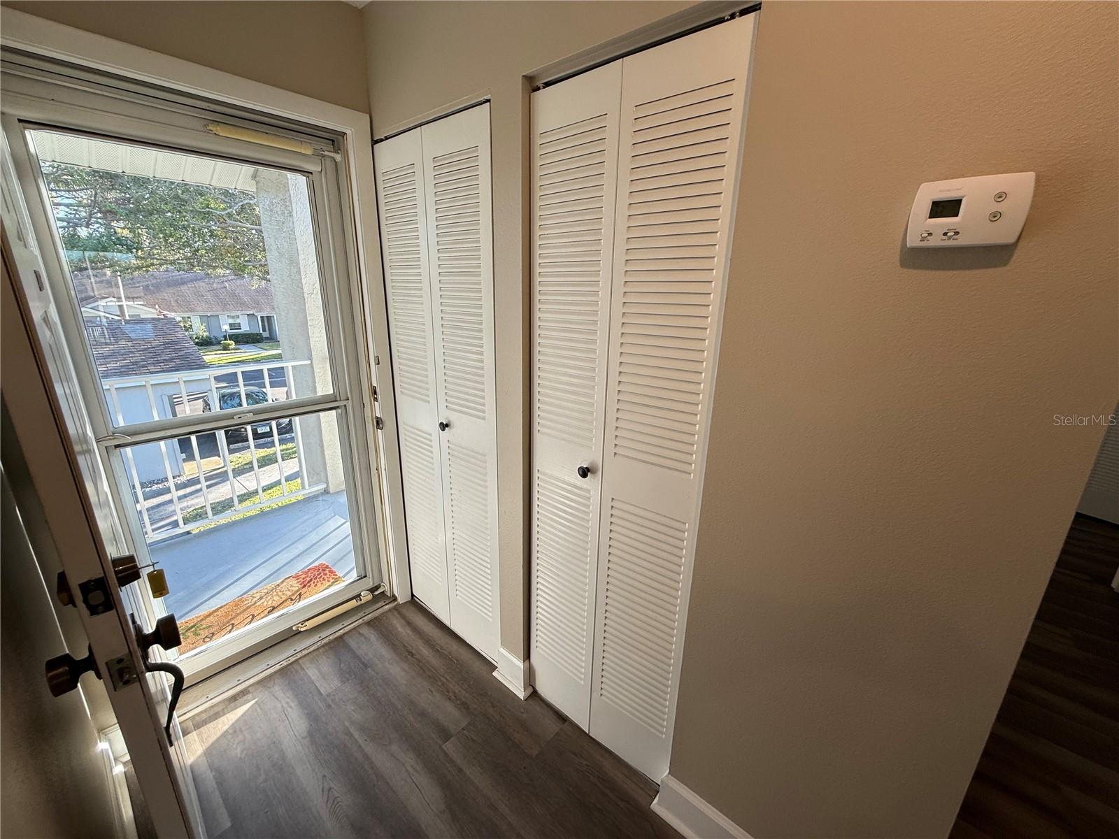 1390 OAK HILL DR #203 photo 5