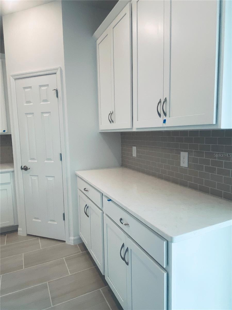 5961 VISION RD photo 2