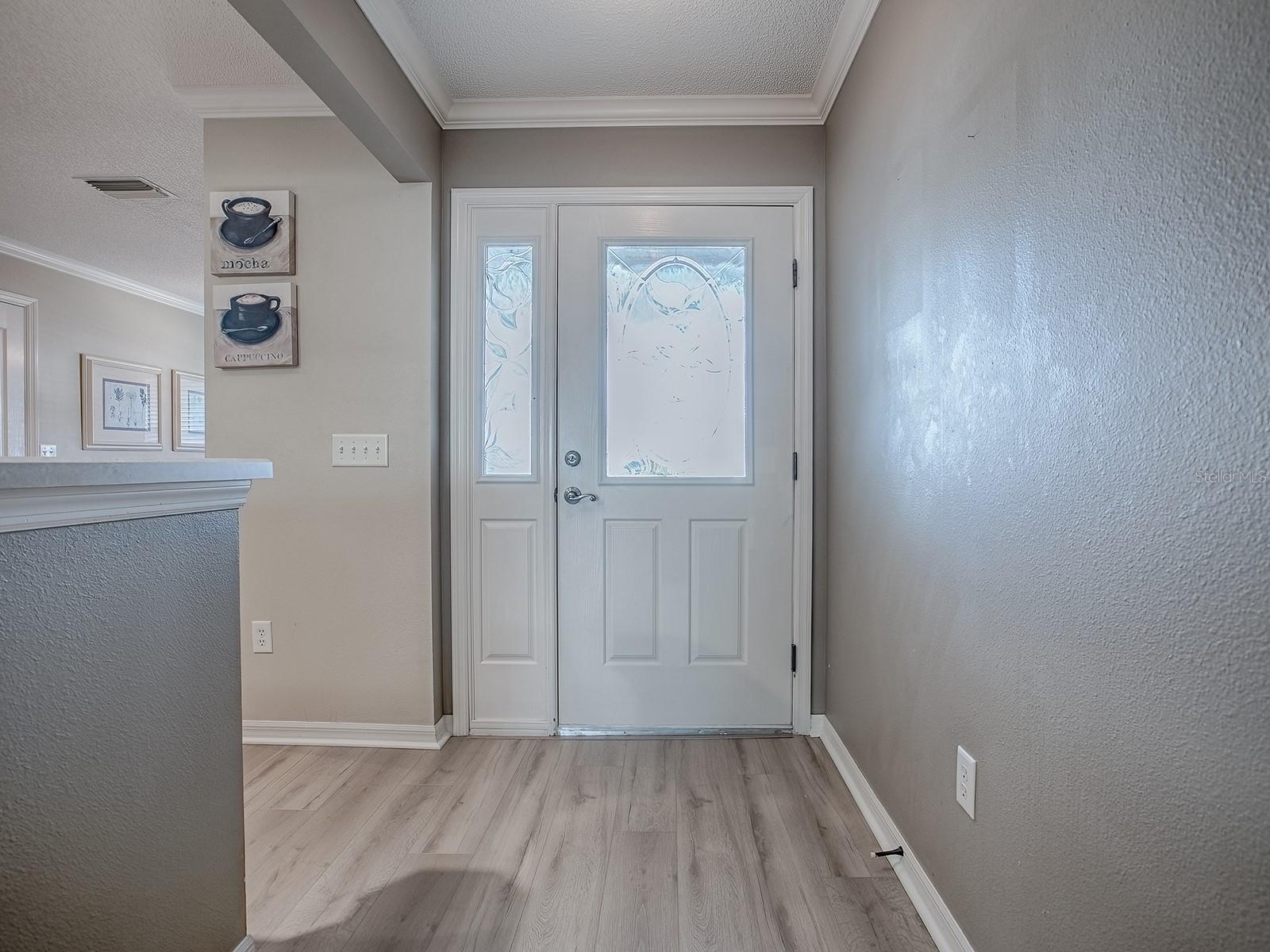 610 MALLORY HILL DR photo 2