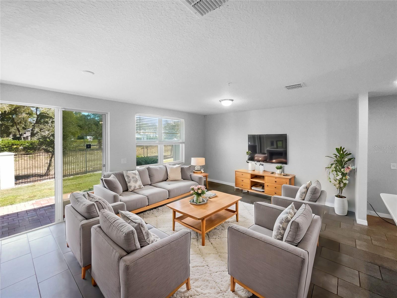 2033 MILKWEED ST photo 2