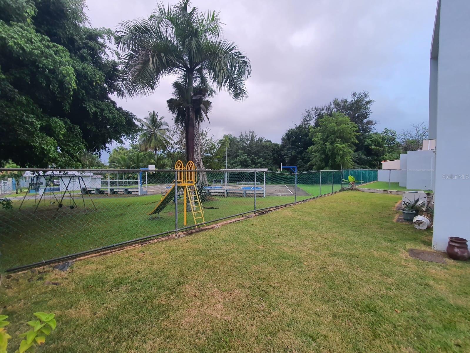 Calle 10 BLQ J 23 URB. VILLAS DE BUENA VISTA photo 2