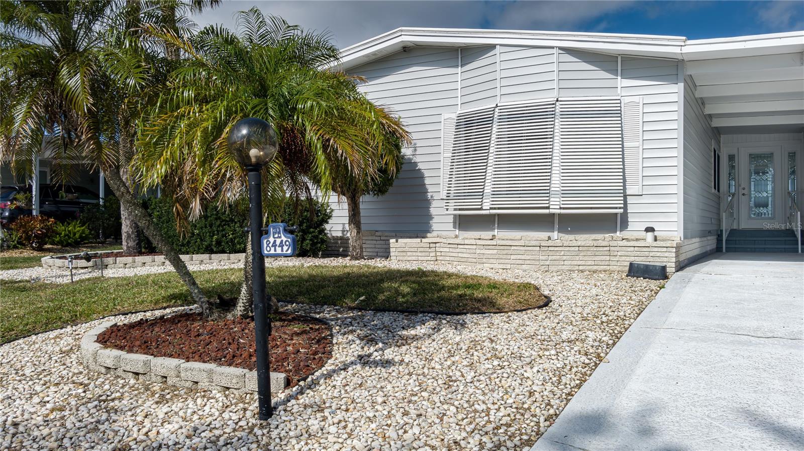 8449 IMPERIAL CIR photo 2