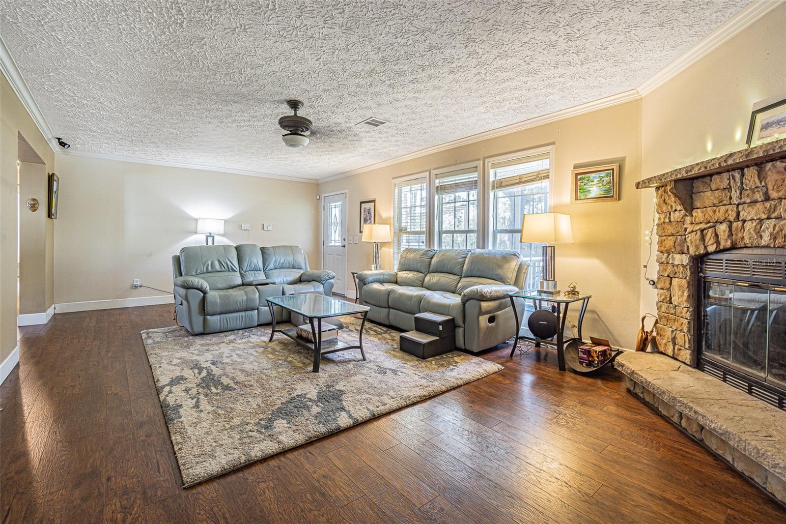 17480 NUTHATCH RD photo 5