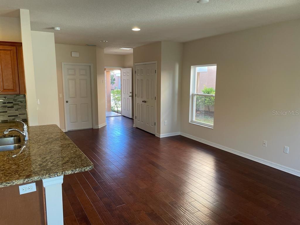 1827 SOMMARIE WAY photo 4