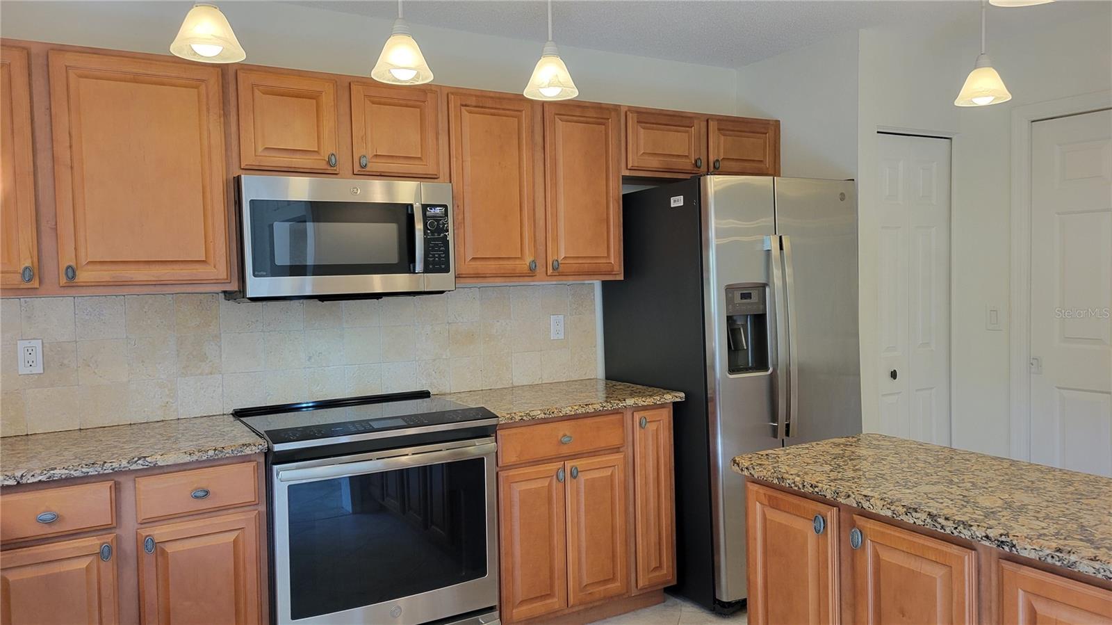 7805 PINE TRACE DR #18 photo 4