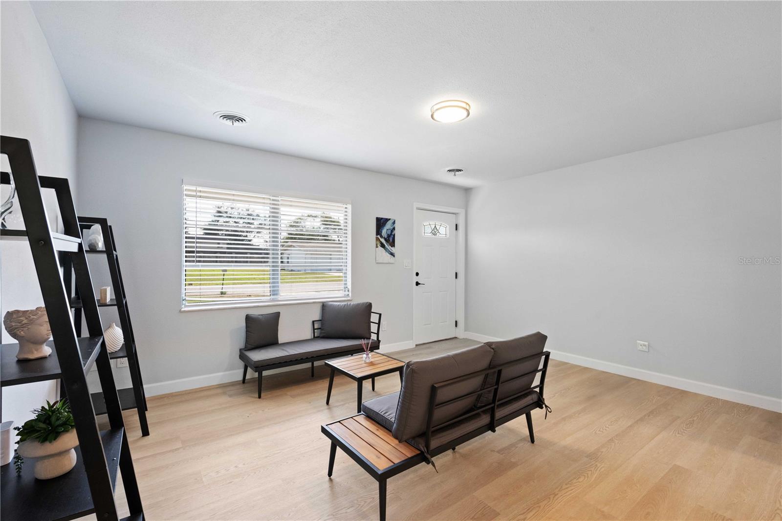 39035 CITADEL CIR photo 4