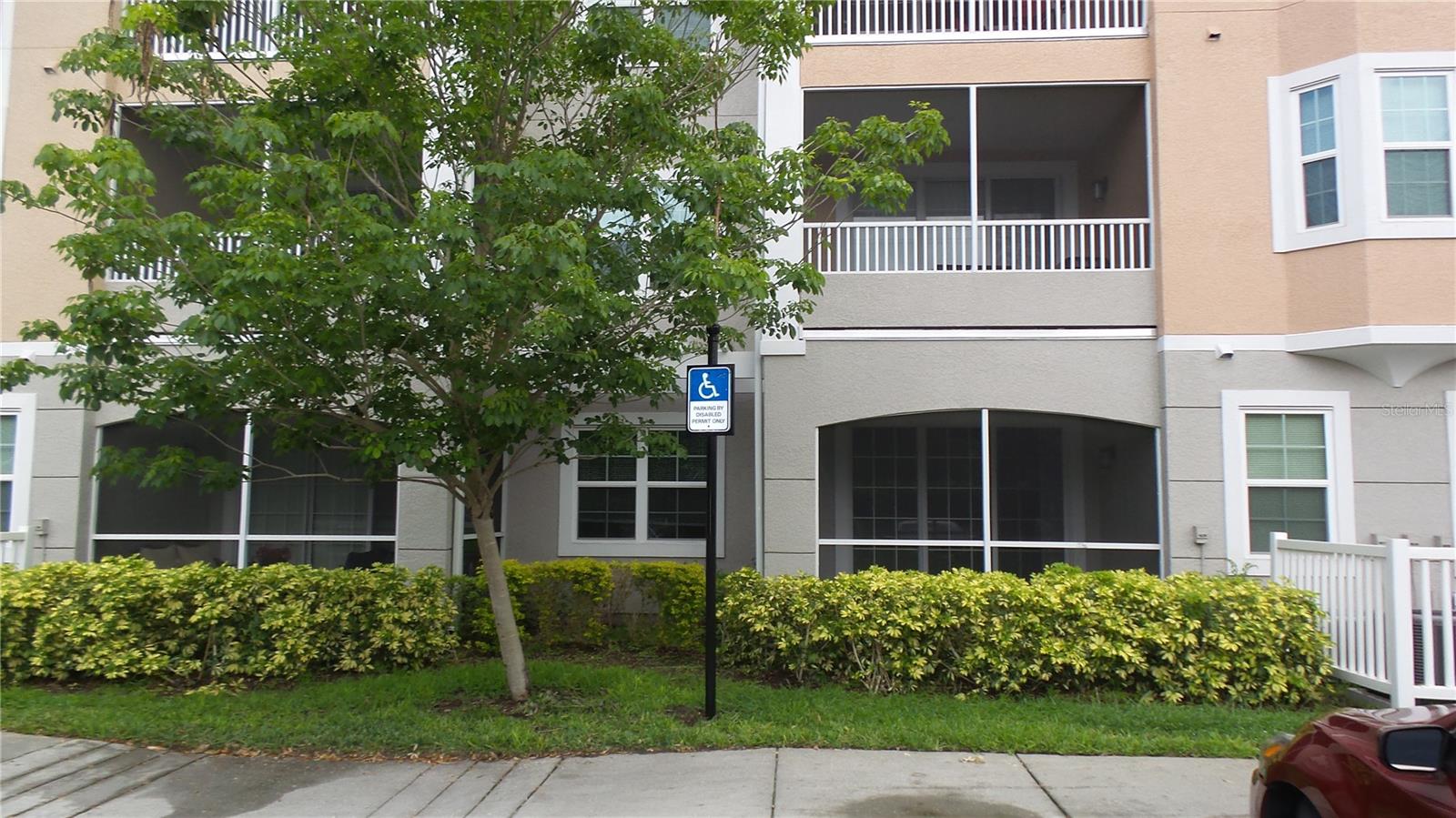 6412 QUEENS BOROUGH AVE #109 photo 2