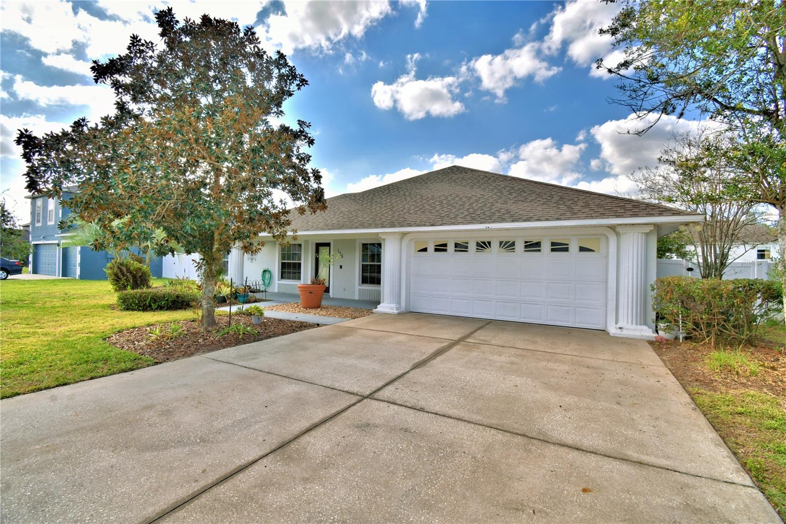 105 SHADDOCK DR photo 4