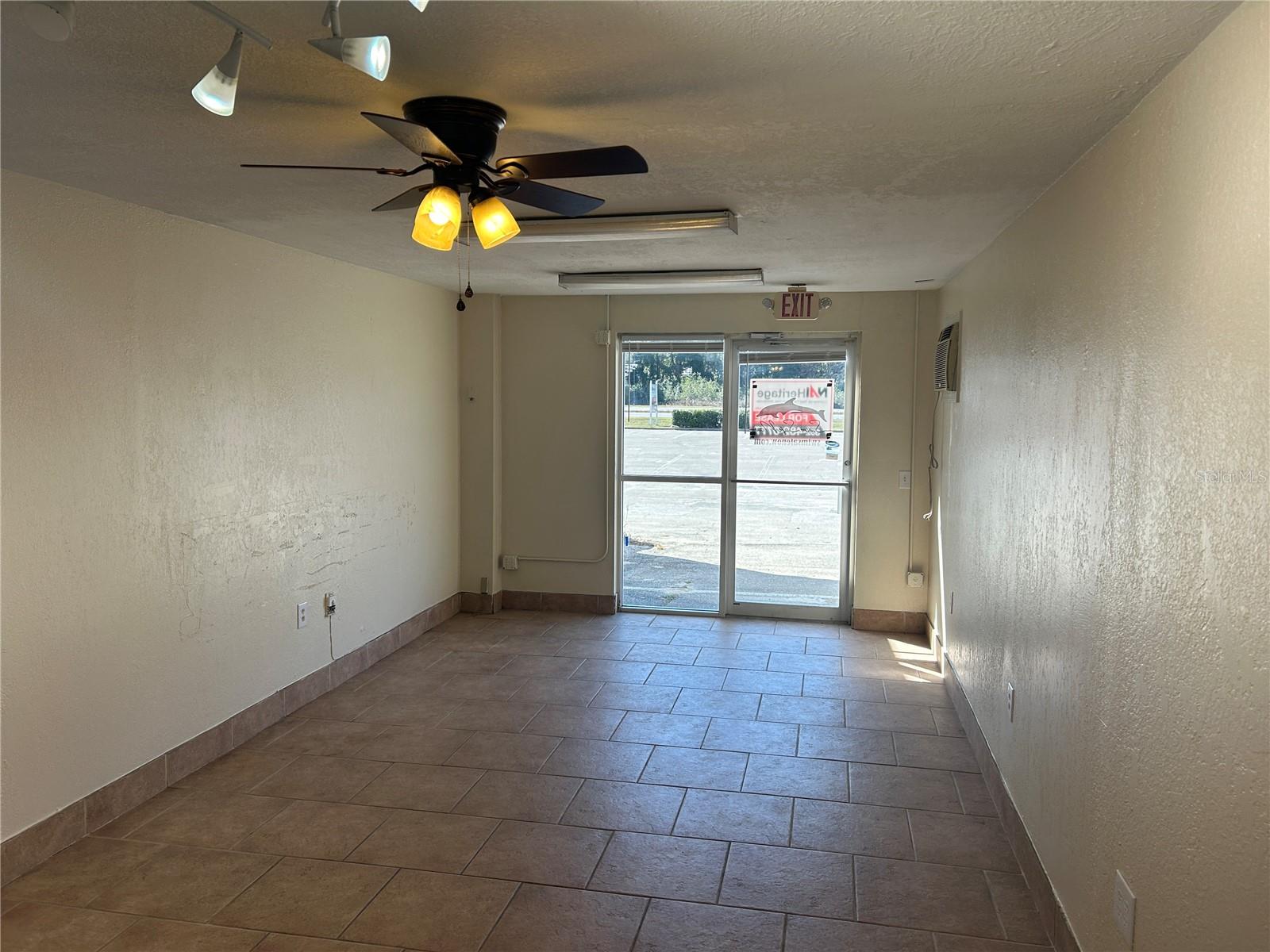 7175 S PINE AVE #K photo 3