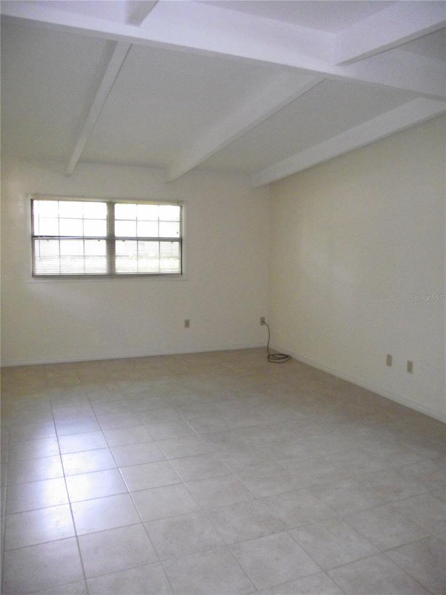 3003 NE 11 TER photo 2