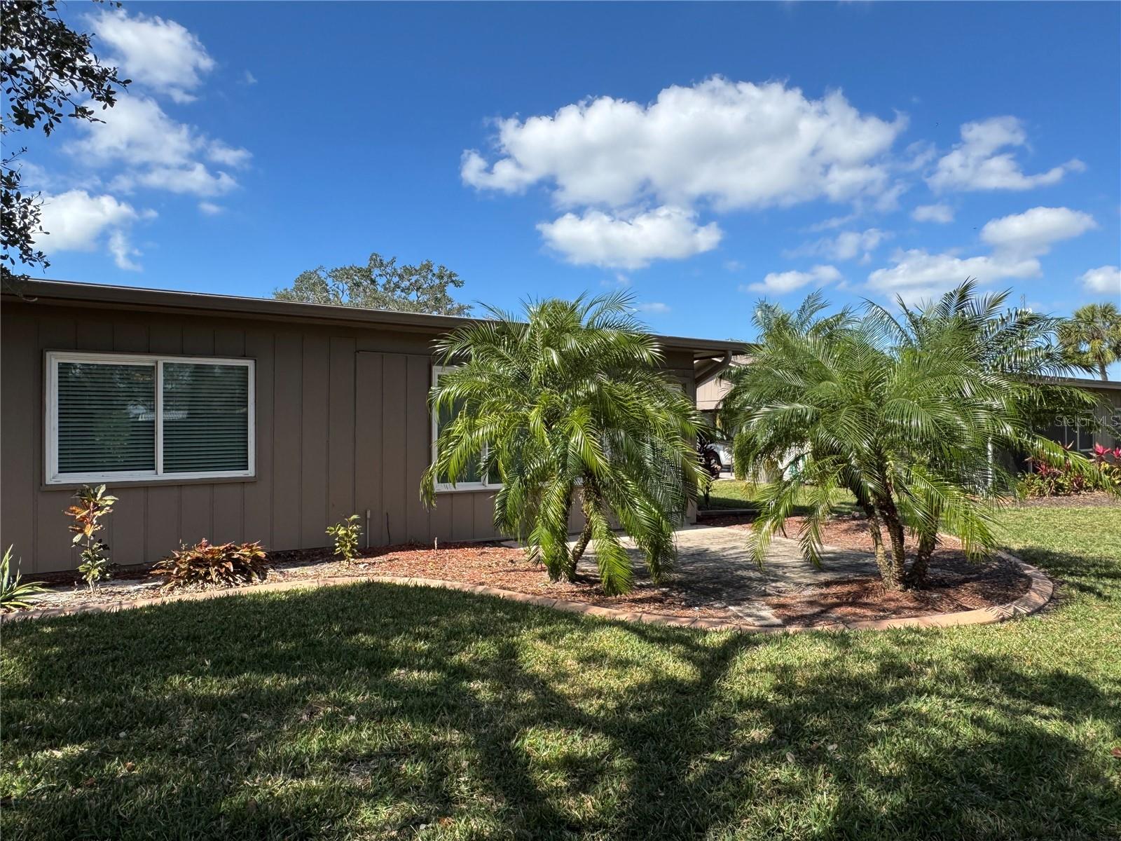 1321 GLENDALE CIR E #909 photo 5