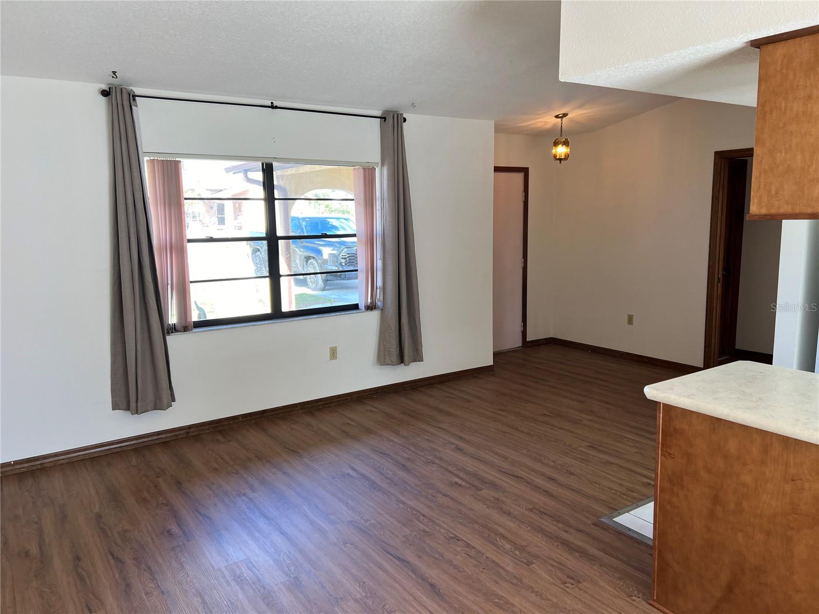 1482 COBLE RD photo 5