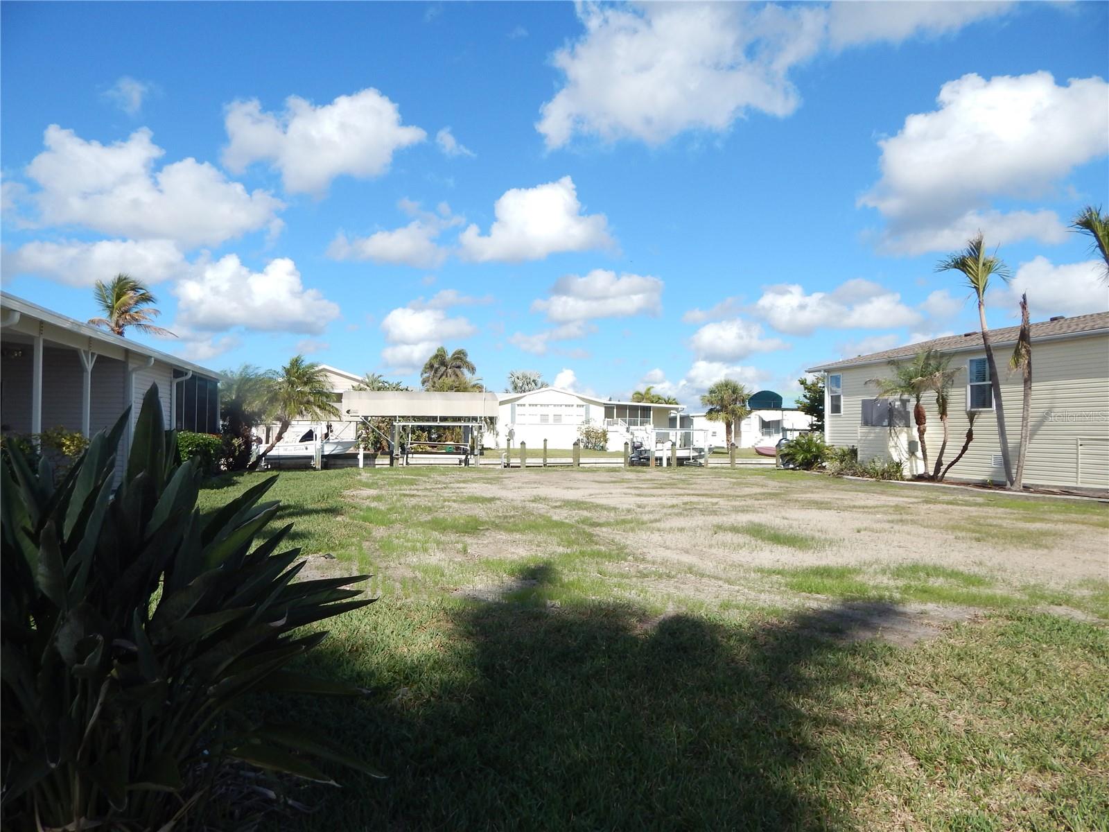 22 ROTTERDAM DR photo 5