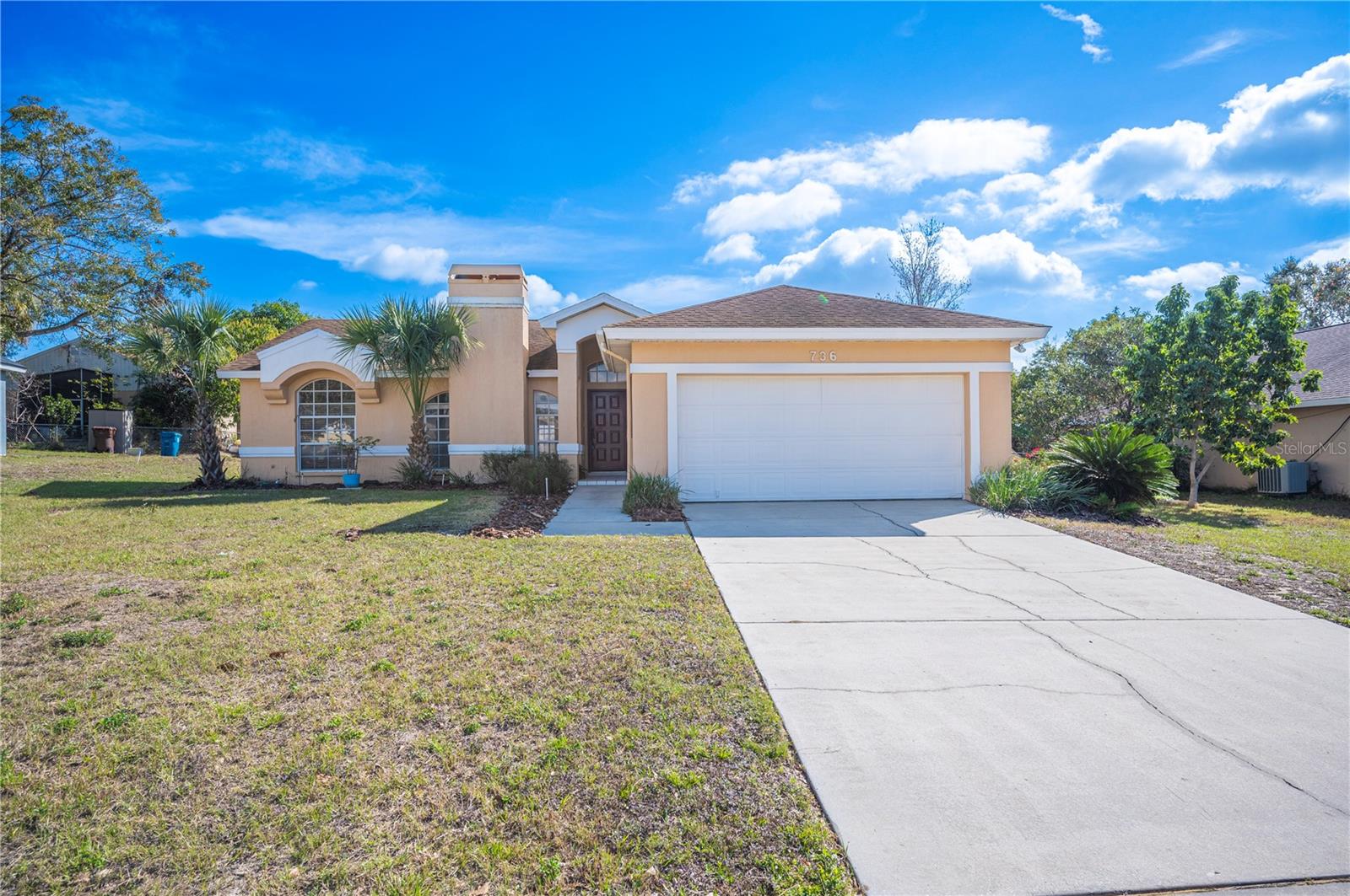 736 HUNT DR — home for sale