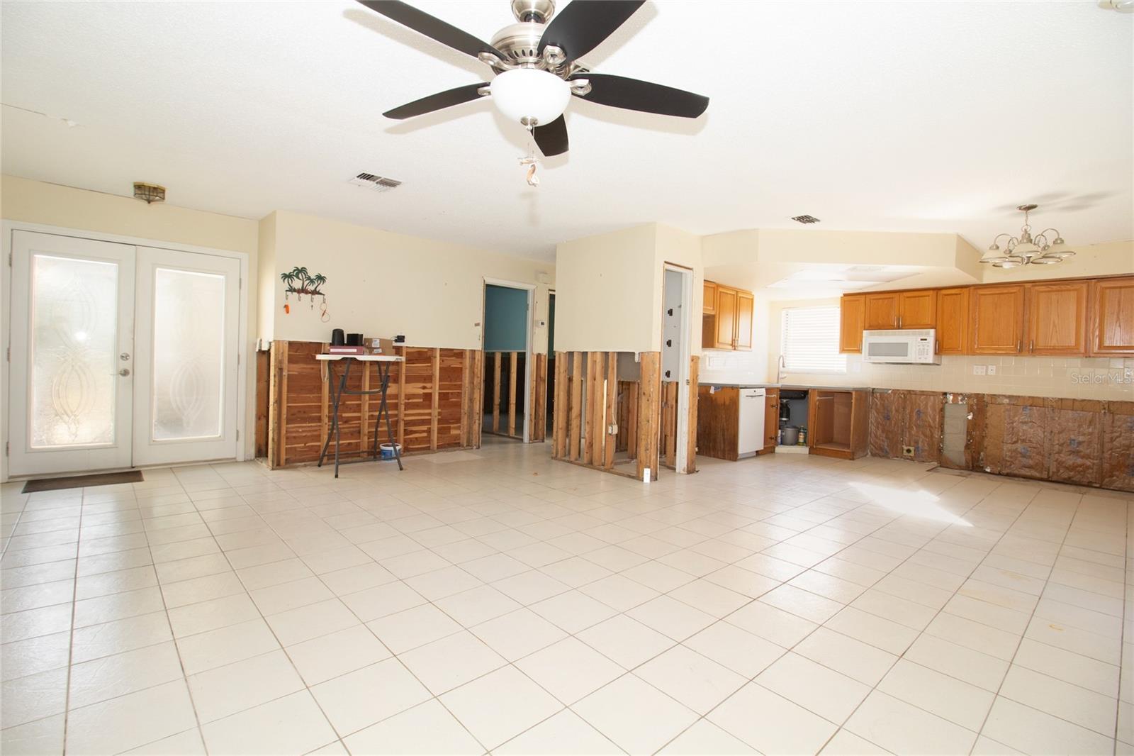 7623 MAKO DR photo 3