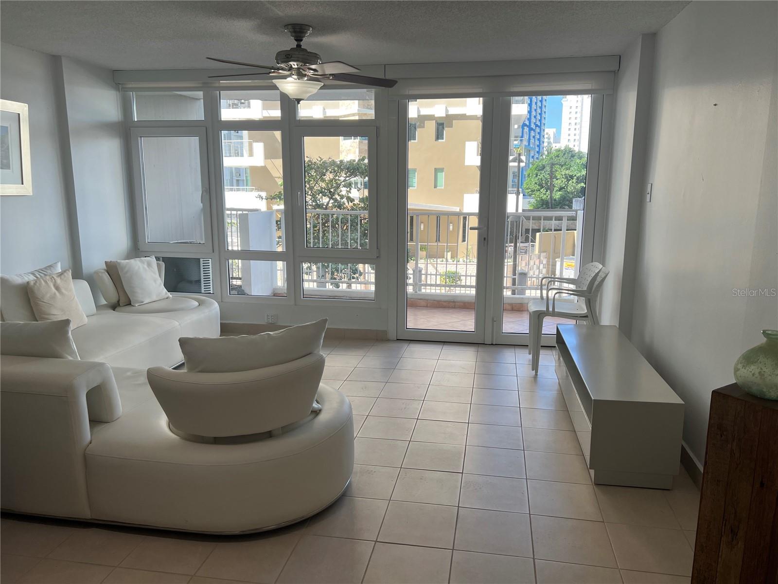 5859 Ave. Isla Verde CORAL BEACH #112 photo 3