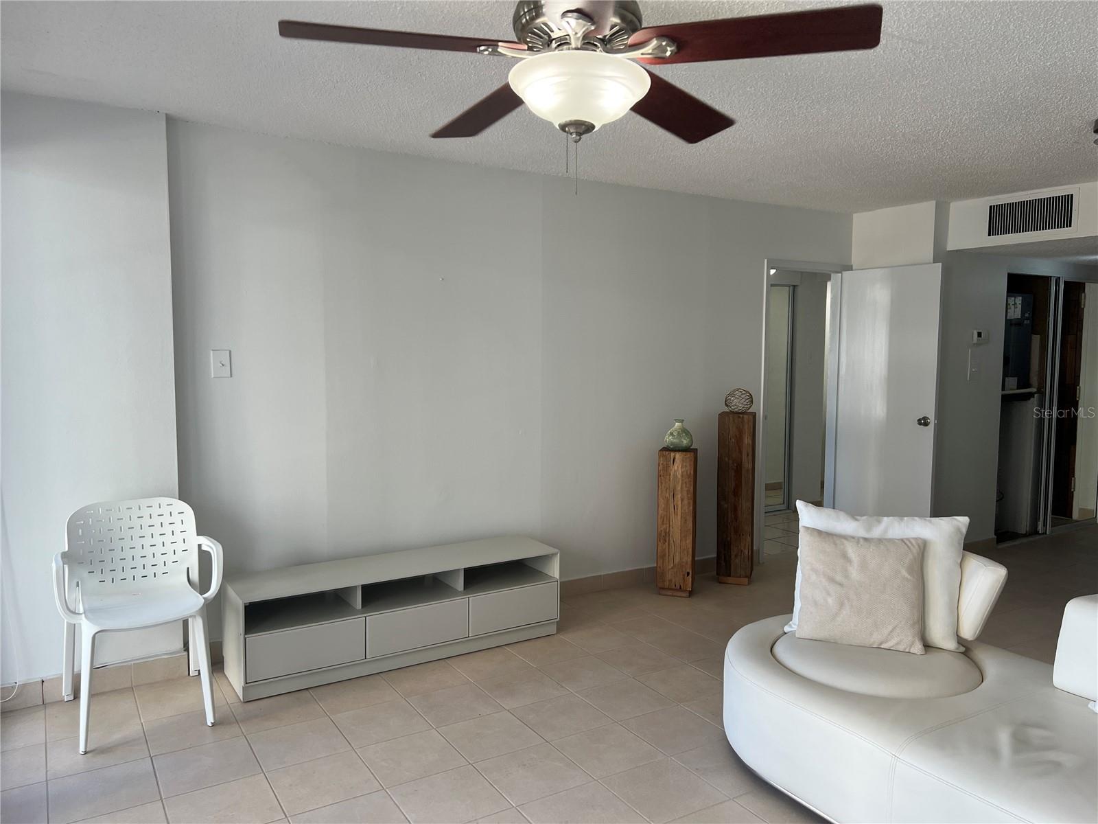 5859 Ave. Isla Verde CORAL BEACH #112 photo 4