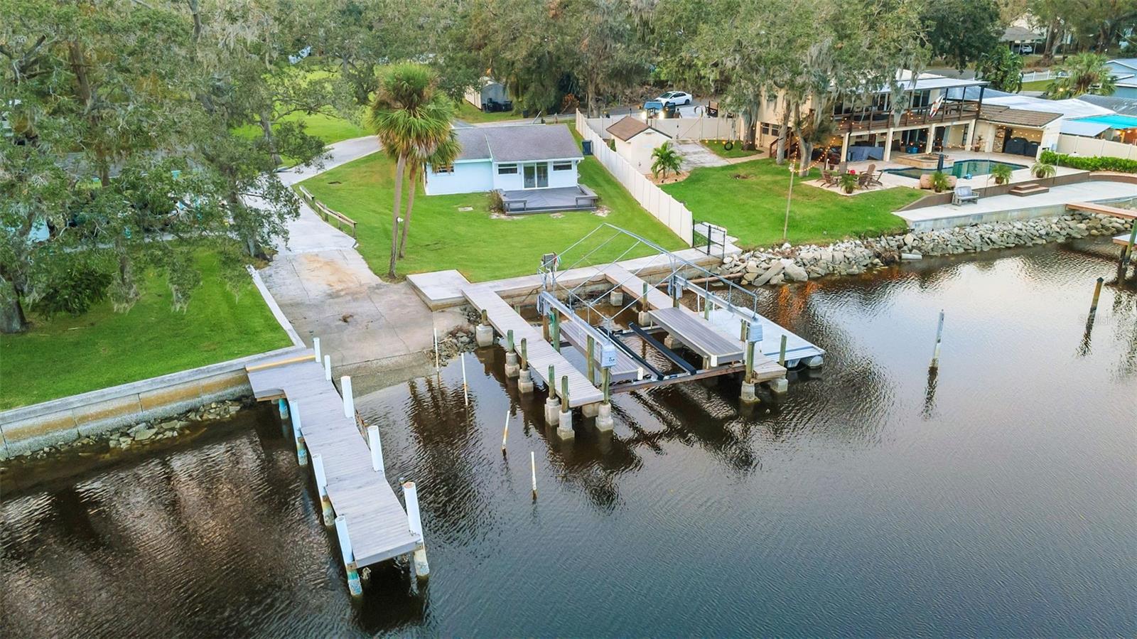 10501 BRIDGEWOOD DR photo 4