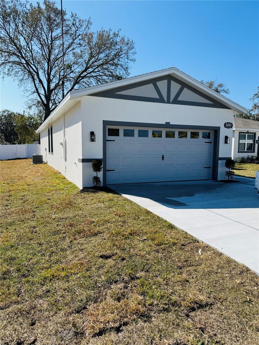 330 W NECHO AVE photo 3