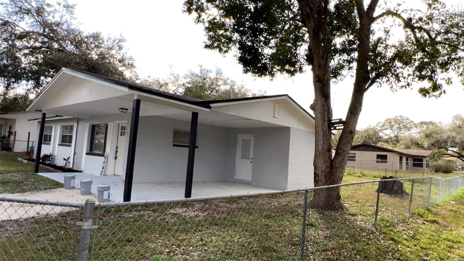 745 4TH ST photo 4