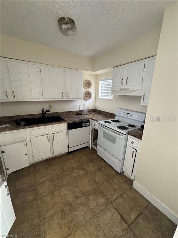 22375 EDGEWATER DR #102 photo 3