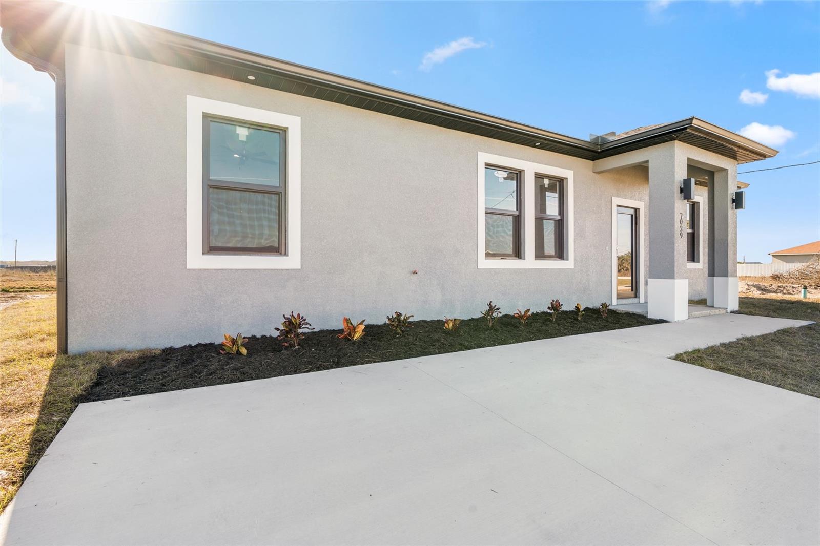 7029 HERO CIR photo 5