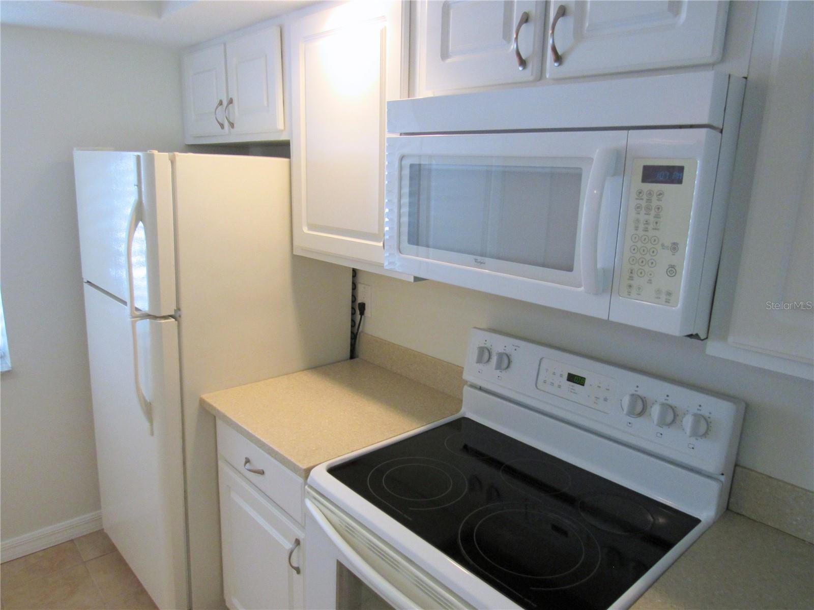 764 AVENIDA ESTANCIA #206 photo 2