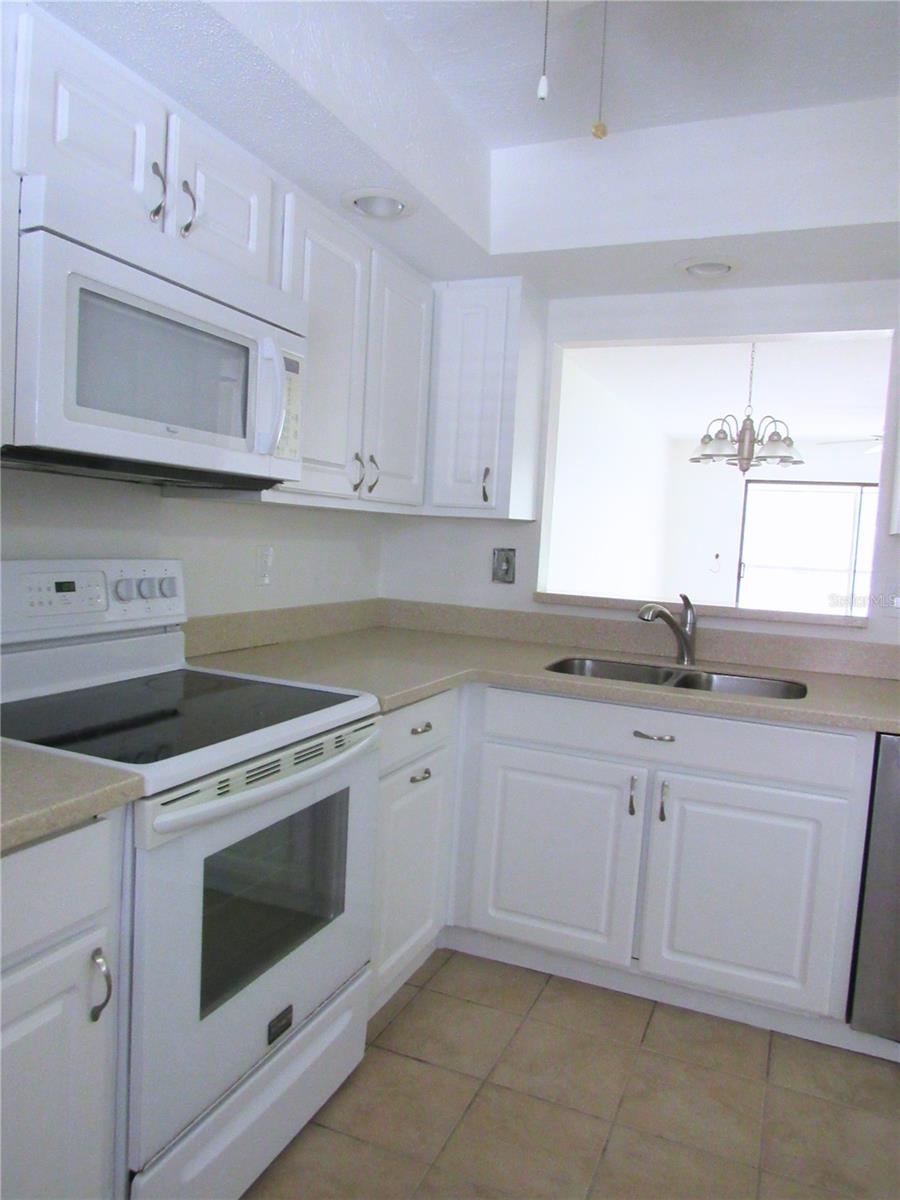 764 AVENIDA ESTANCIA #206 photo 3