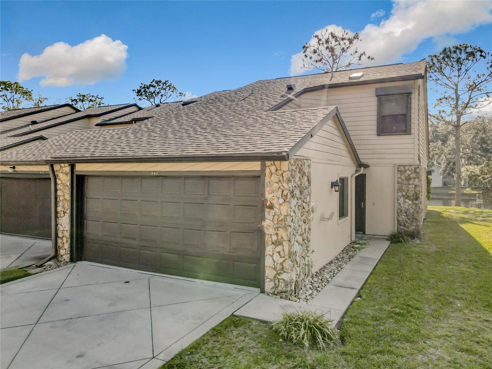 448 SHOREWOOD LN — home for sale