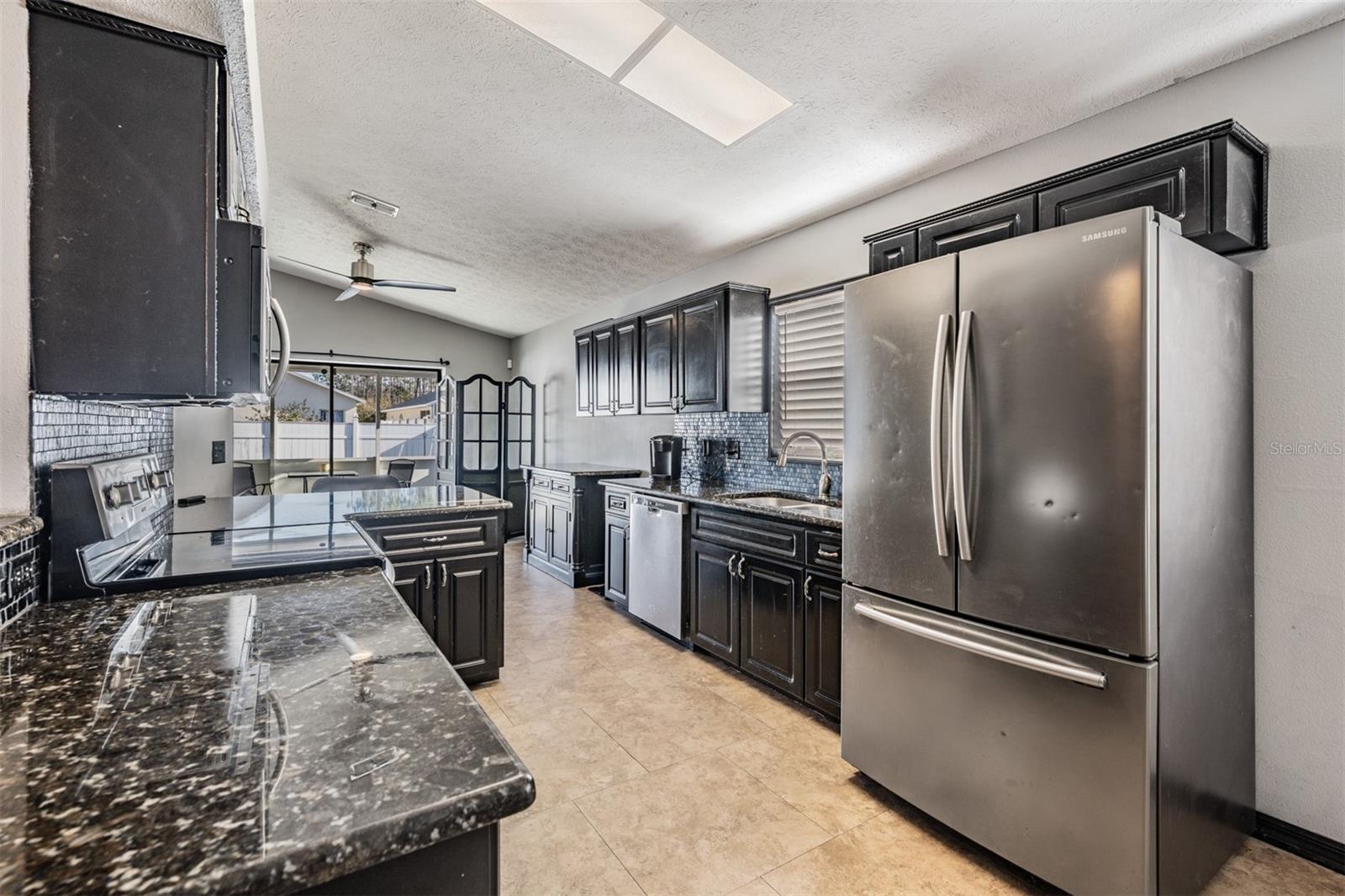 7911 FLORADORA DR photo 2