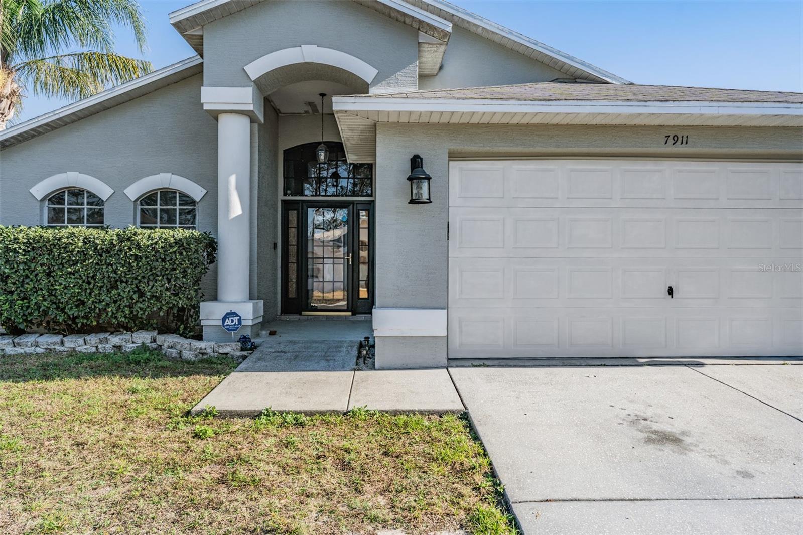 7911 FLORADORA DR photo 4
