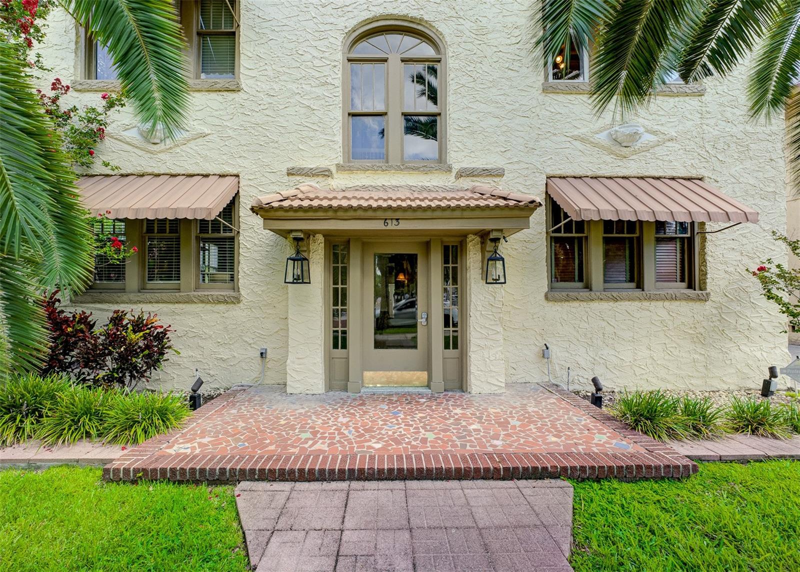 613 E RIDGEWOOD ST #5 photo 2