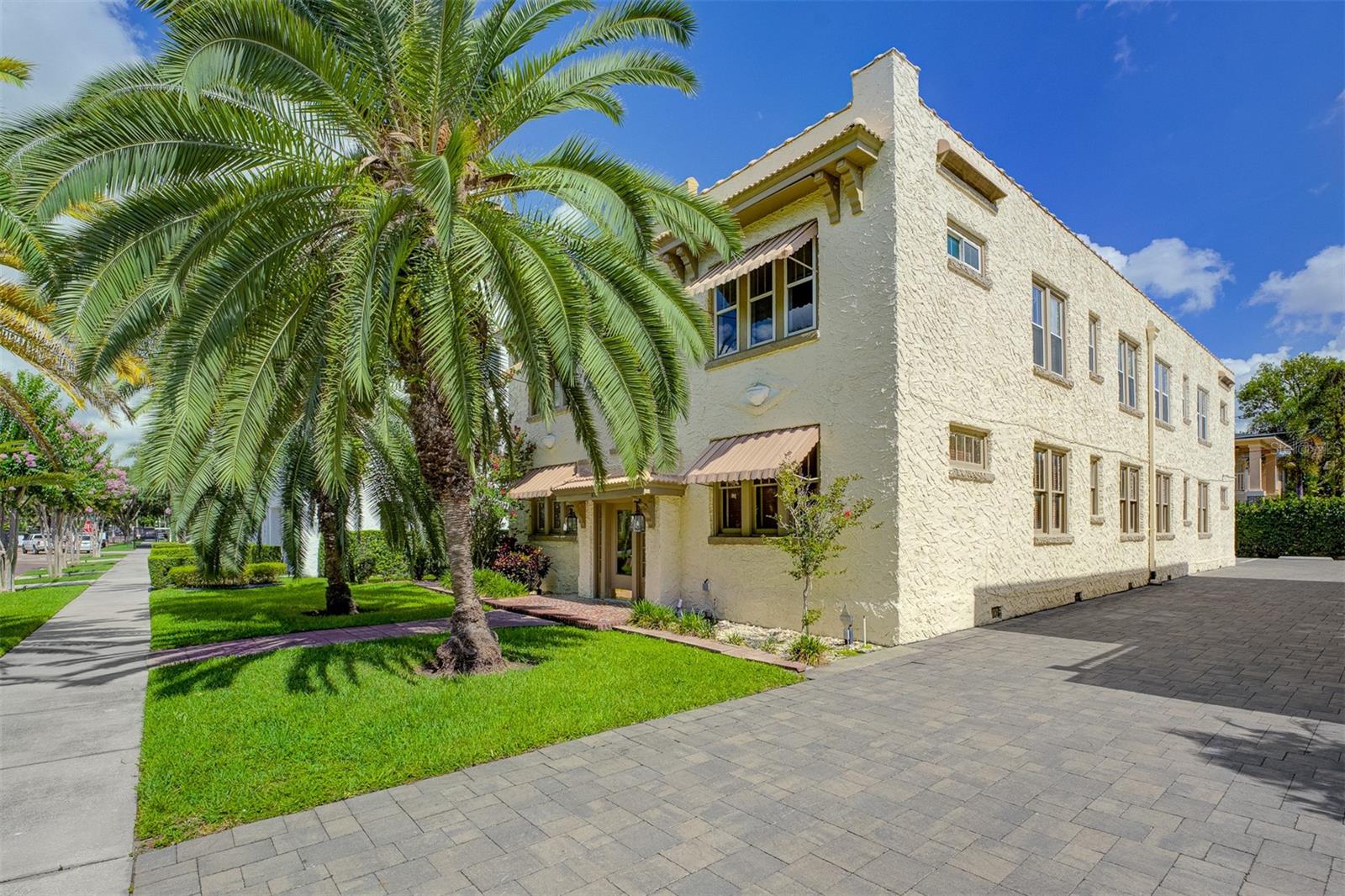 613 E RIDGEWOOD ST #5 photo 3