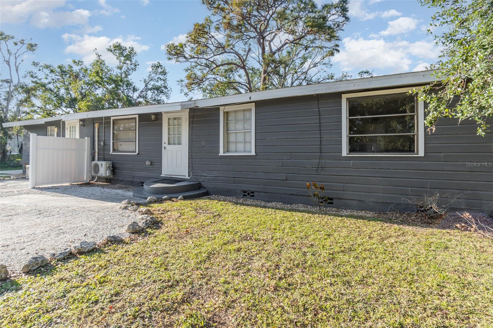 281 GROVE RD #B photo 2