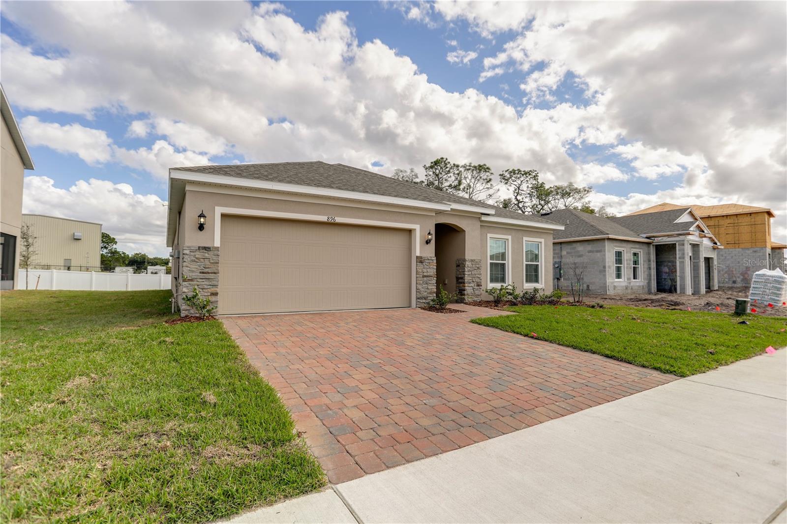 896 AVENAL LN photo 3