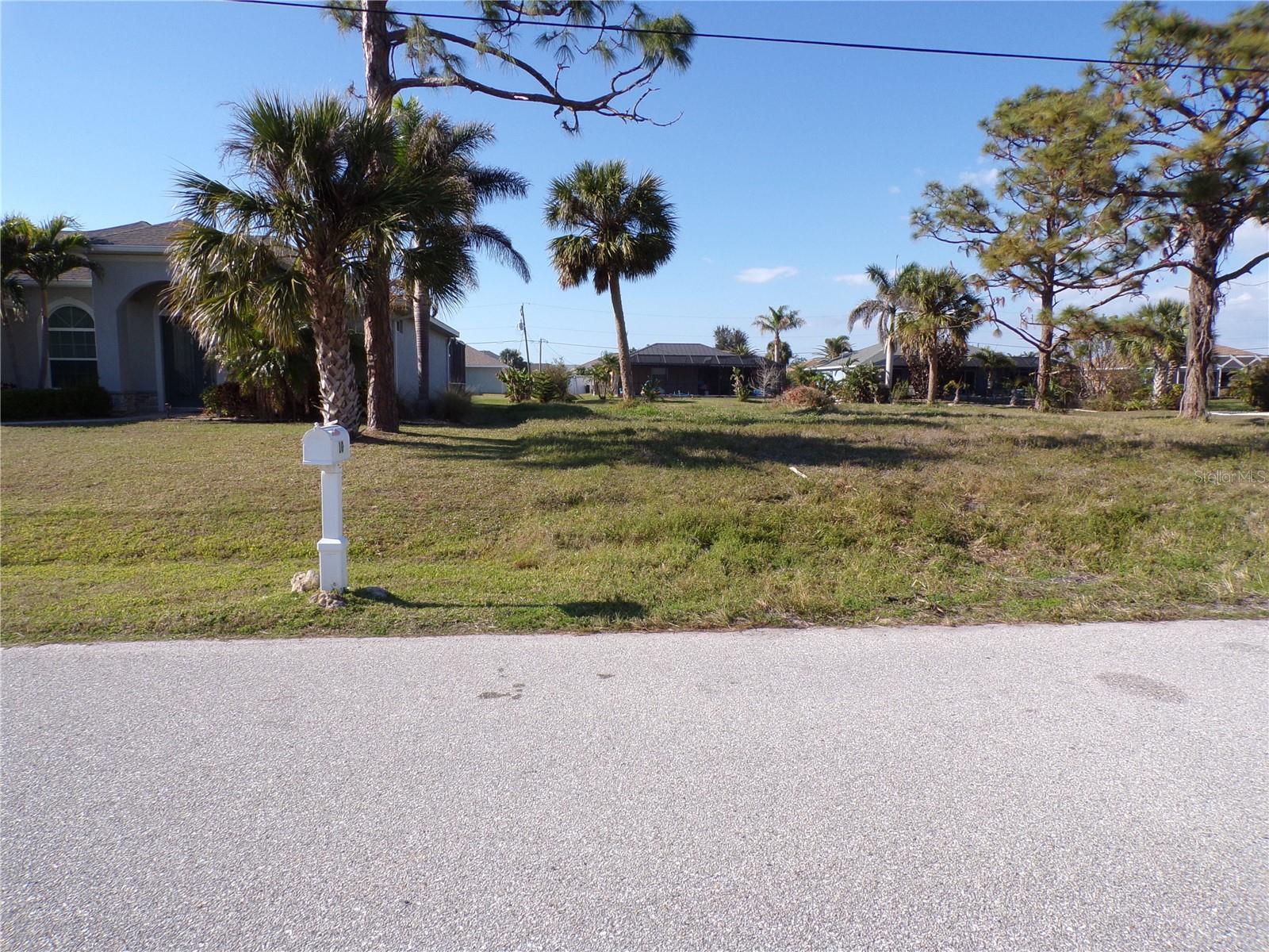 9 LONG MEADOW LN photo 5