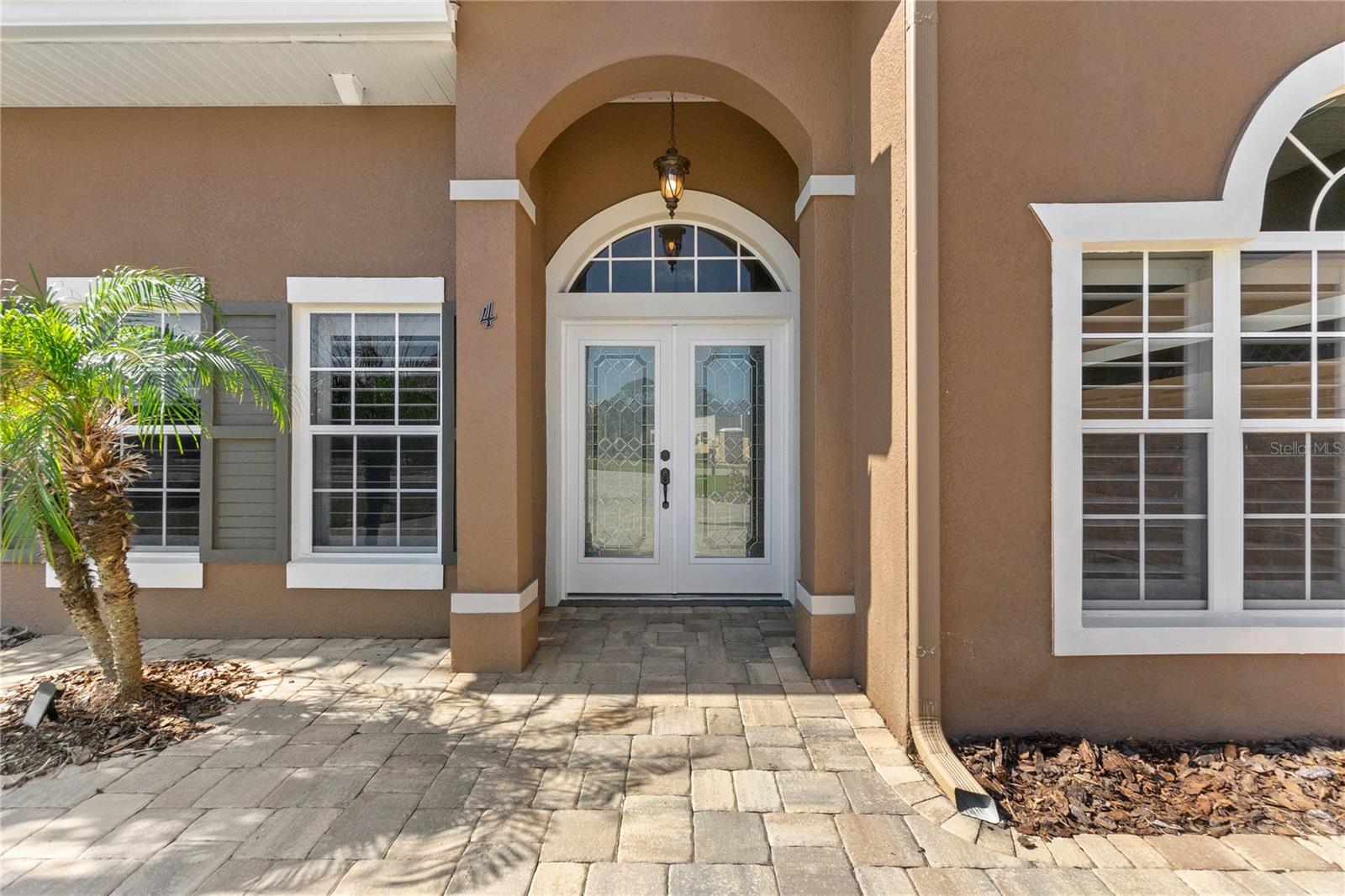 4 S LAKEWALK DR photo 2