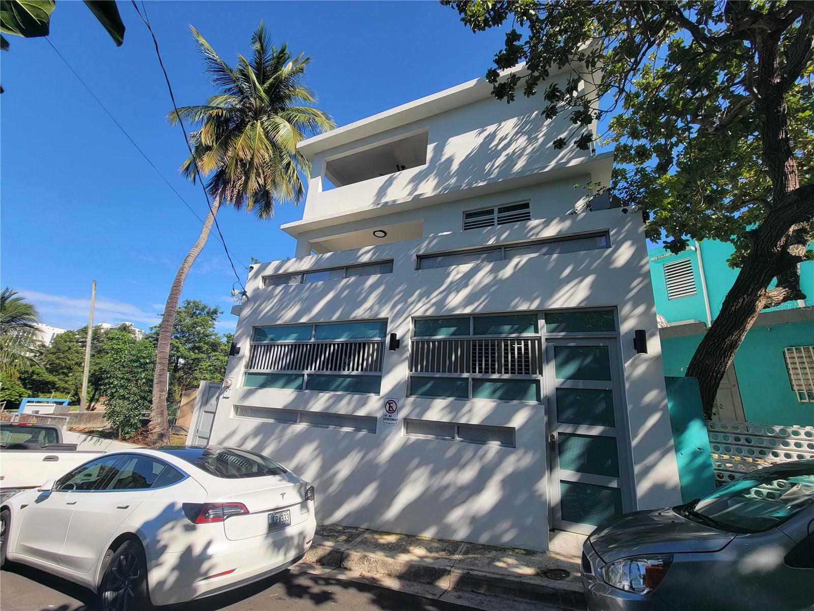 567 MARIANA BRACETTI ST photo 2