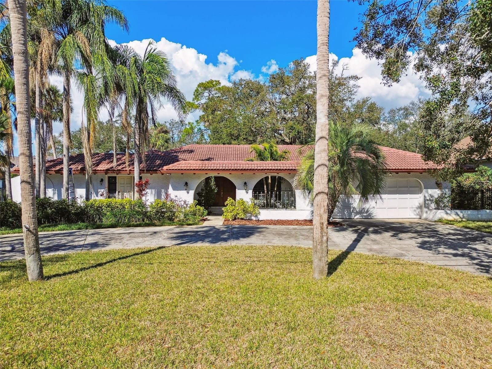 4609 W SAN MIGUEL ST photo 2