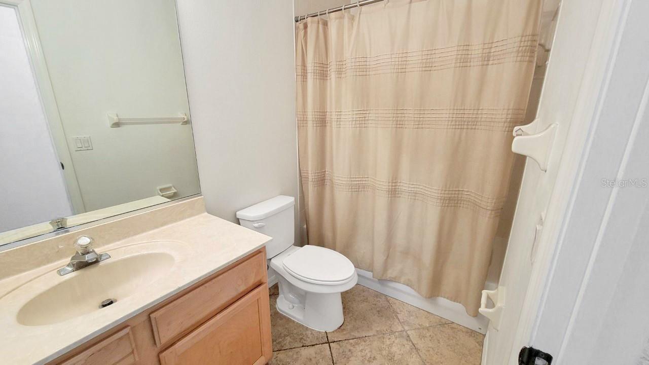 6836 BAY HILL DR photo 4