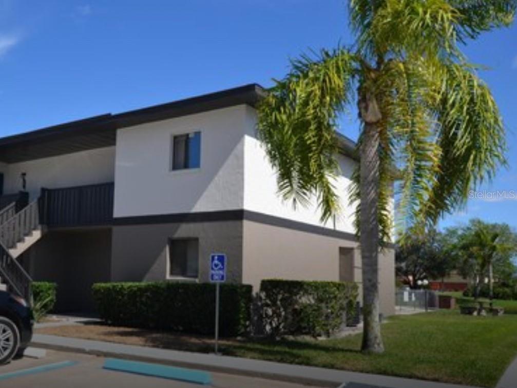 1804 UNIVERSITY LN #308 photo 2