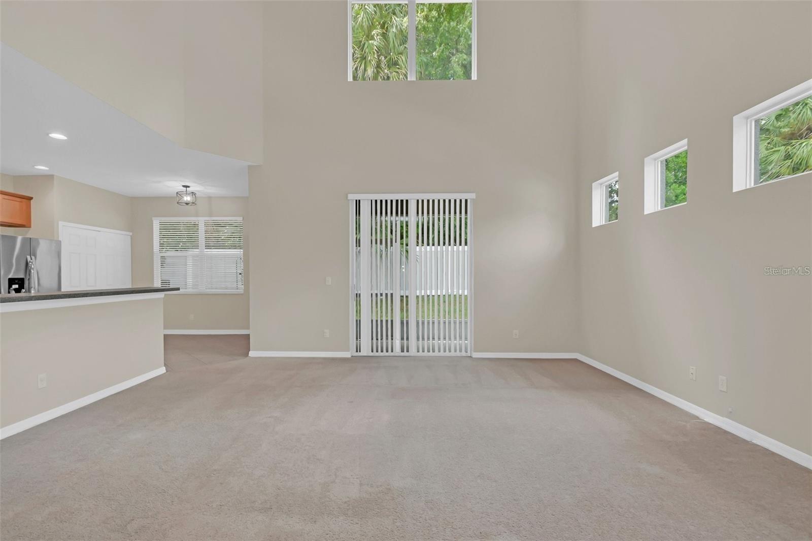 1760 TRAVERTINE TER photo 3