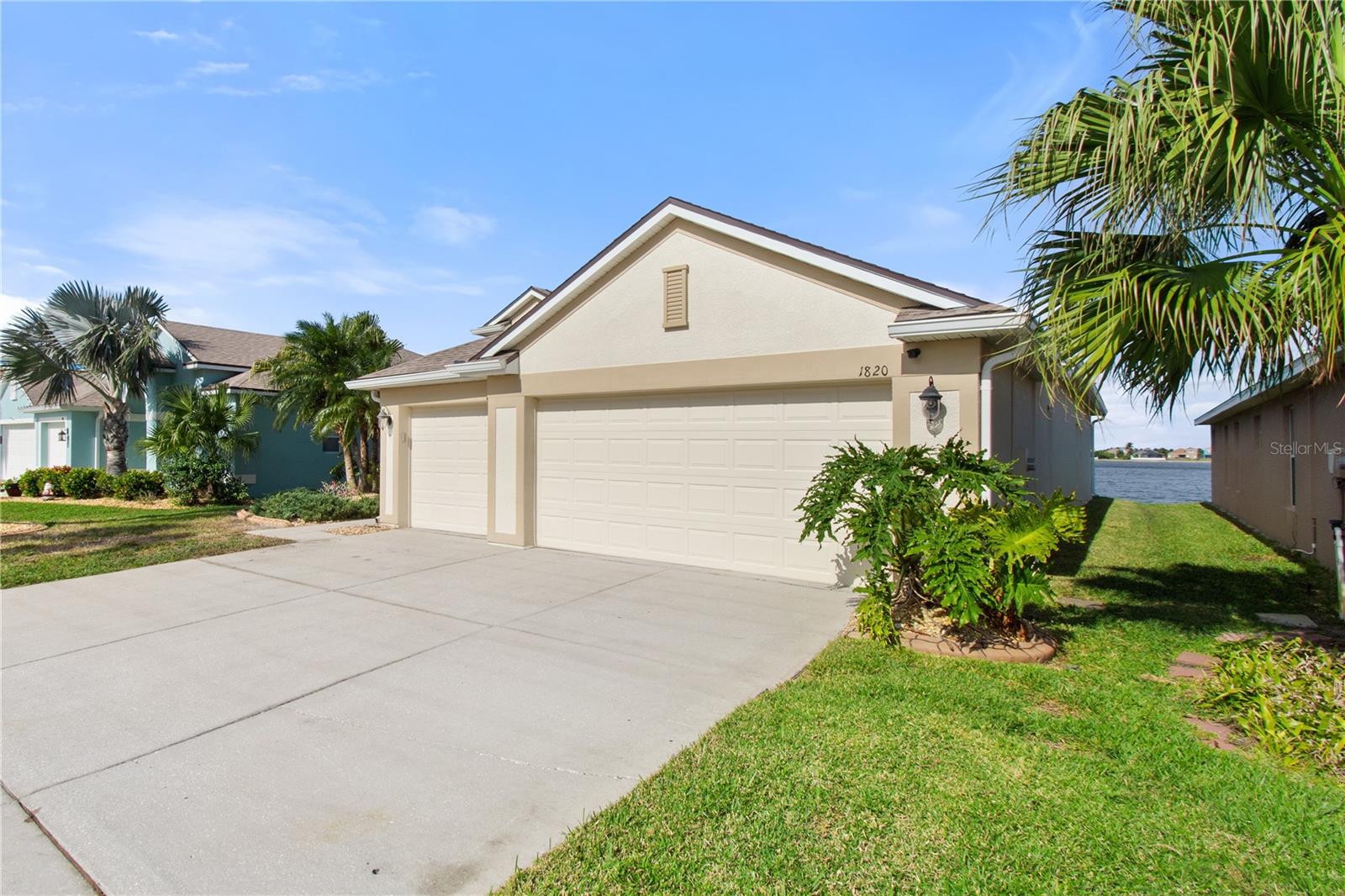 1820 MIRA LAGO CIR photo 4