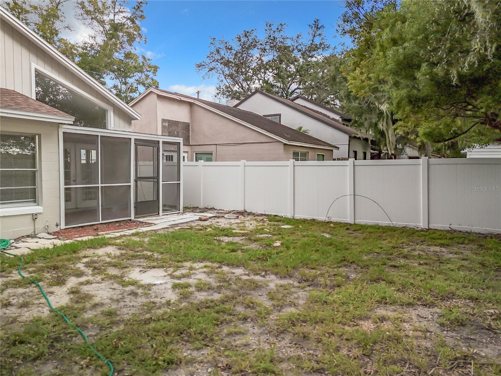 1970 LARKWOOD DR photo 4