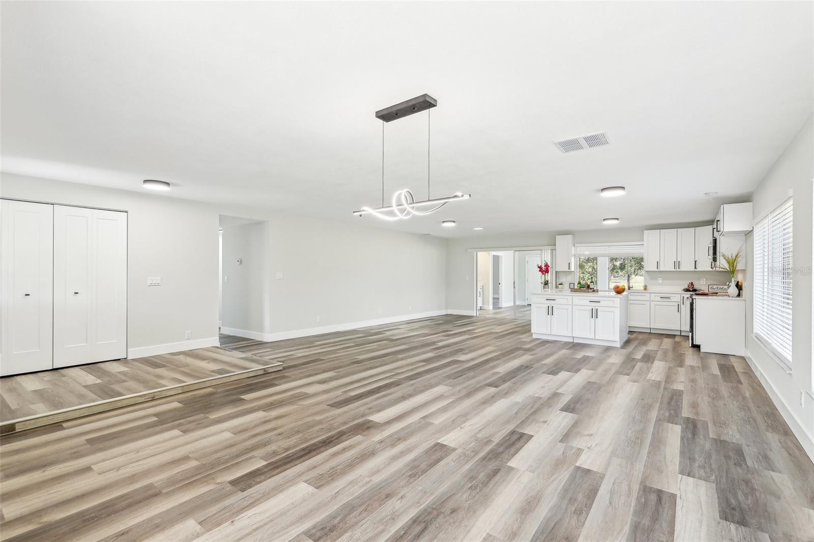 31 CASPER DR photo 5