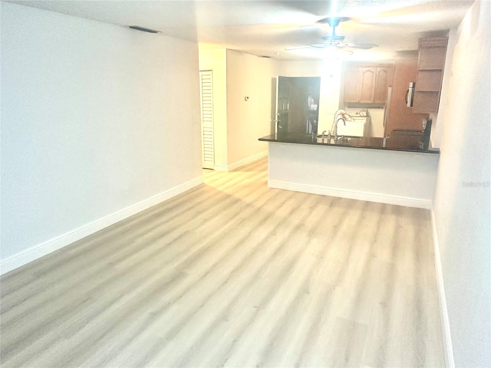 6344 NEWTOWN CIR #B2 photo 5