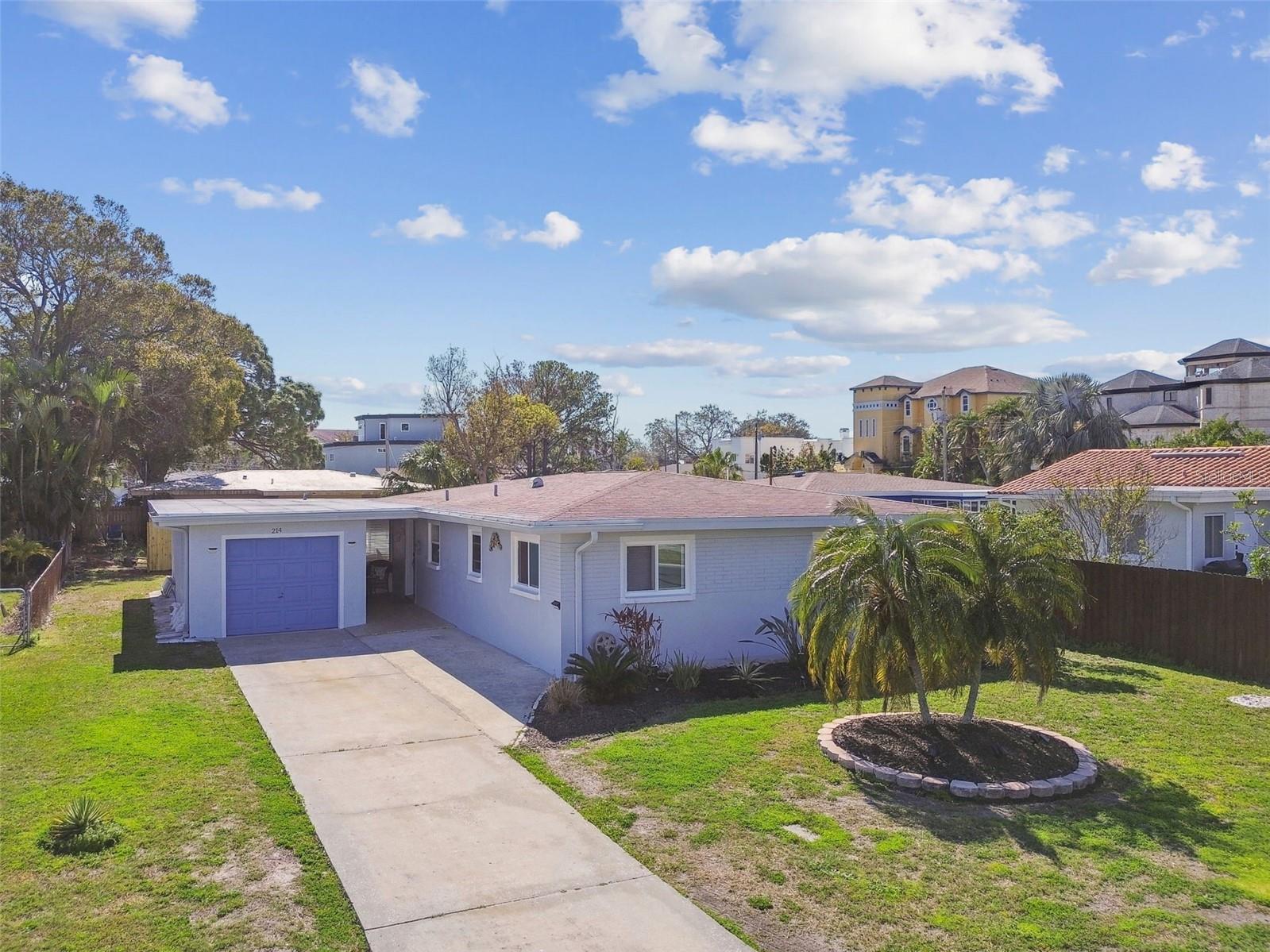 214 DRIFTWOOD DR N photo 2