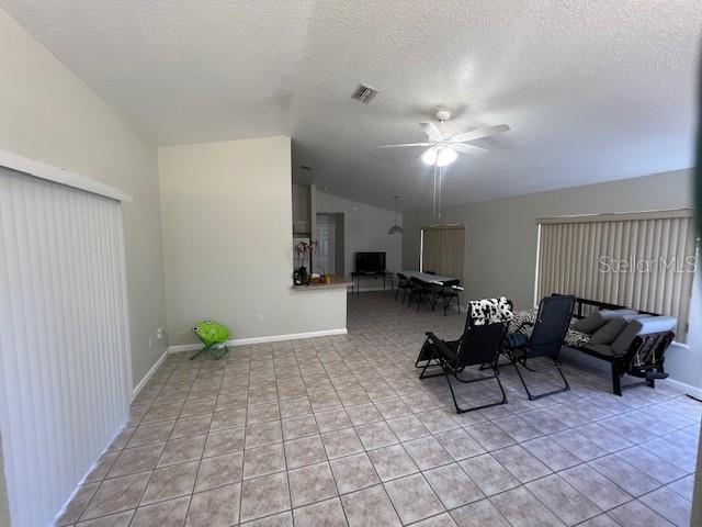 9 ROCKET LN photo 2
