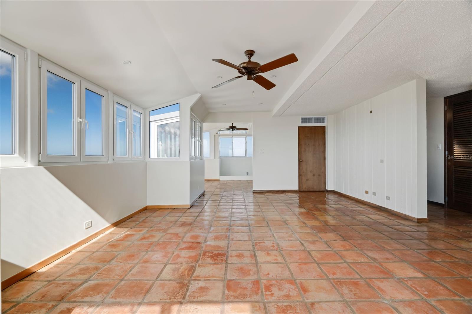 Condominio ALTAVISTA II #PH A photo 3