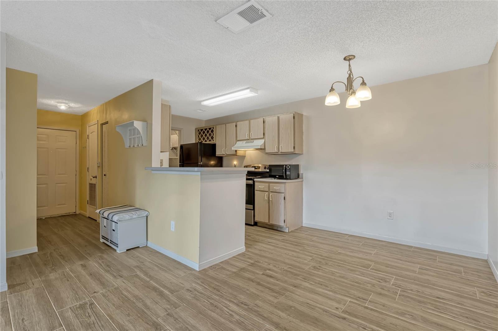 2508 GRASSY POINT DR #106 photo 4